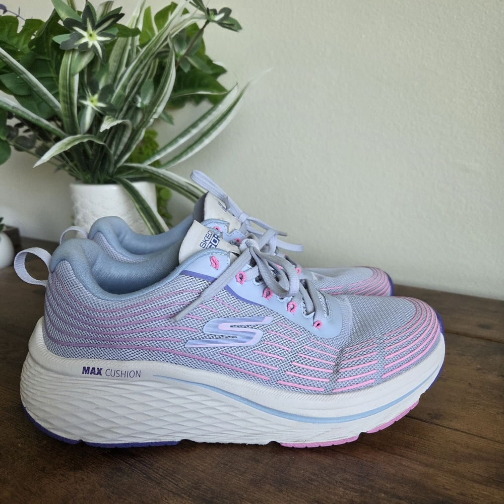 Skechers Women's Max Cushioning Élite 2.0  Size 8.5 Ultra GO